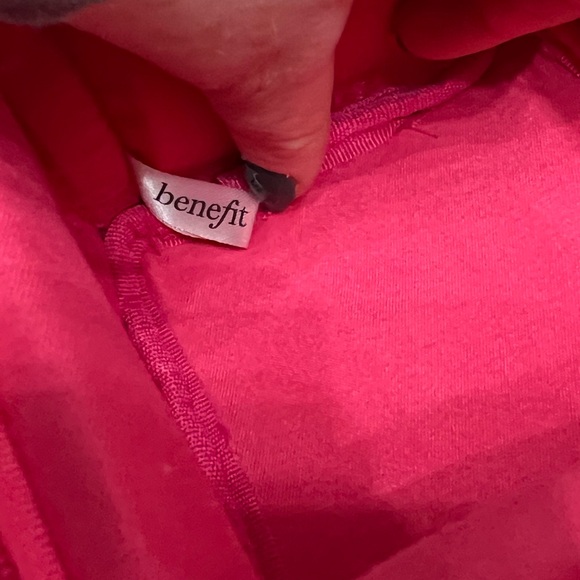 Benefit cosmetics pink fluffy dice wristlet - Picture 6 of 7